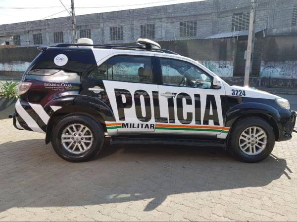 Uma mulher foi asassinada a facadas na noite desta terça-feira (12), no município de Deputado Irapuan Pinheiro.